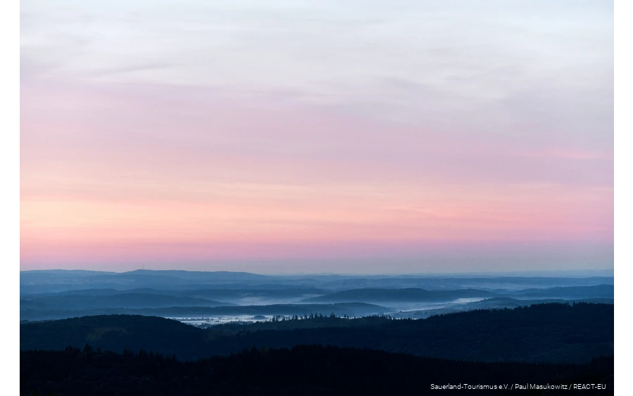 Sunrise on the Krutenberg in summer.