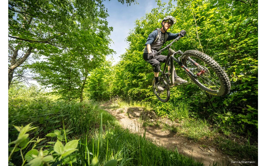 Ein Mountainbike im TrailGround-Brilon