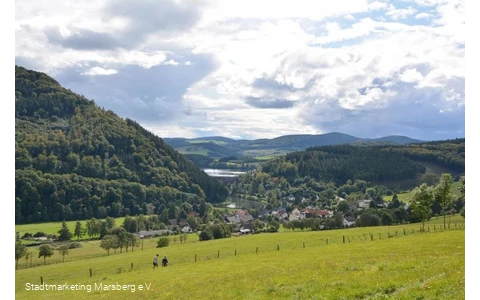 Blick auf Helminghausen und Diemelsee