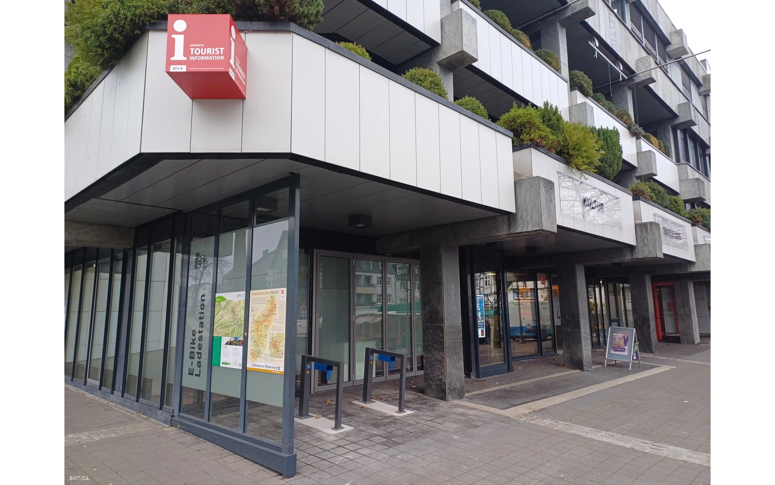 E Bike Ladestation TI Brilon.jpg