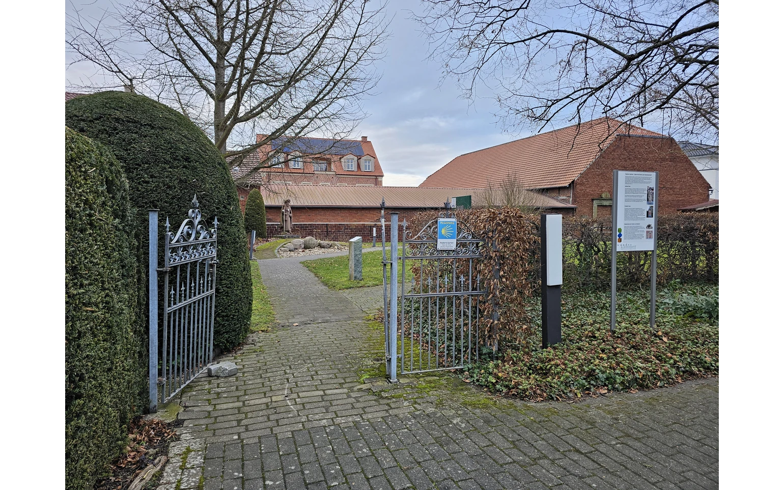 E-Bike-Akku-LadestationPastorsGarten.jpg