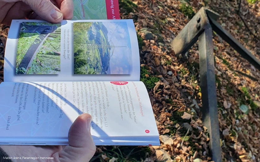 Bröschüre mit Impulsen zum Klosterweg