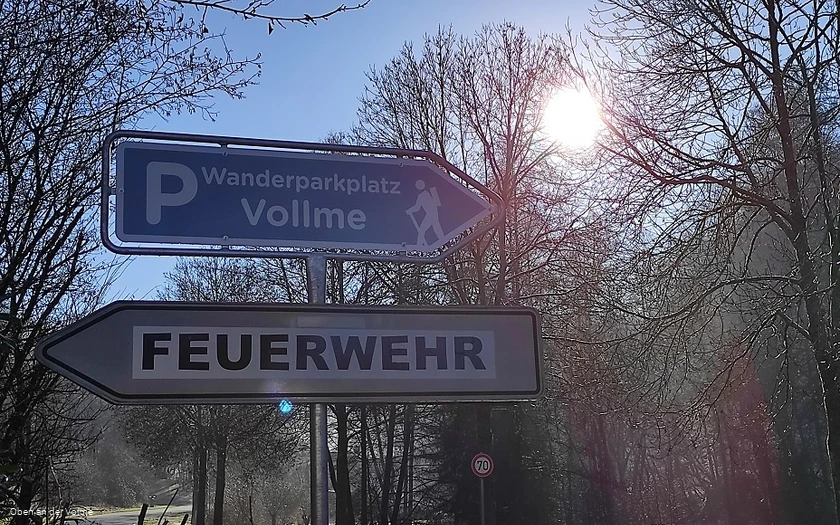 Wegweiser Wanderparkplatz Vollme Herlinghausen