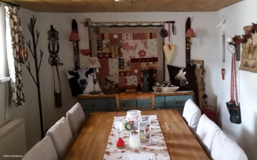 das-kleine-landhaus-willingen-tafel.jpg