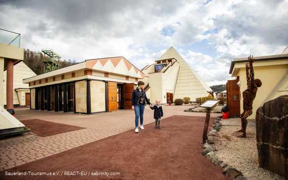 PyramidsGalileoPark.png