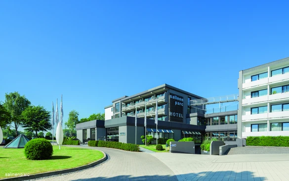 OP 21 salinenbrac exterior view.jpg