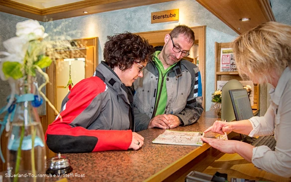 Empfang an der Rezeption im Hotel Haus Wiesengrund.