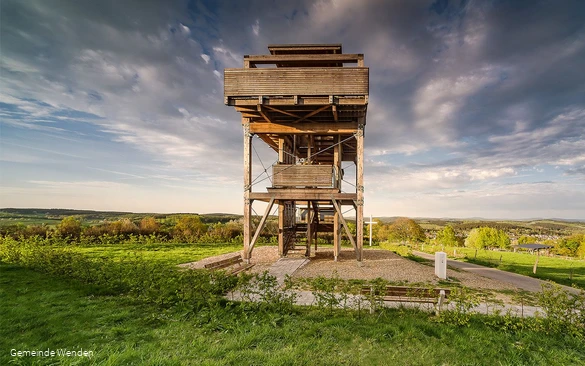 De Aussichtsturm Wenden-Heid staat op een van de hoogste toppen van de gemeente.