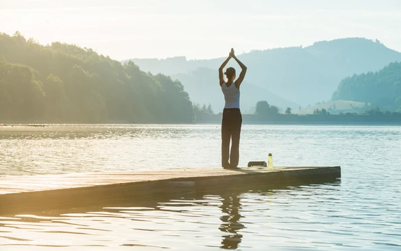 Frau am Hennesee.png