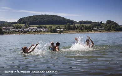 Badespaß am Diemelsee