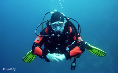 diver-668777_pixabay.jpg
