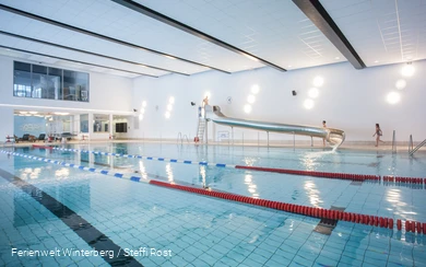 Schwimmbad Winterberg mit Rutsche