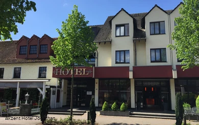 Akzent Hotel Jonathan_Buitenaanzicht.JPG