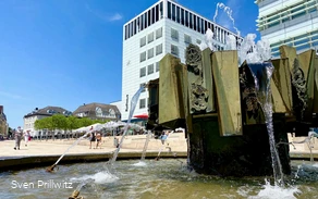 Neumann Fountain Sternplatz Town Hall.jpg