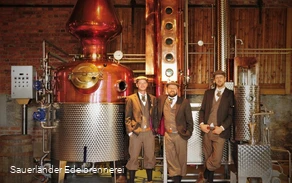 Innenraum mit den &amp;amp;amp;quot;Machern&am