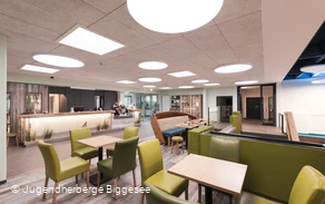 Jugendherberge Biggesee - Innenansicht Empfang/Cafeteria