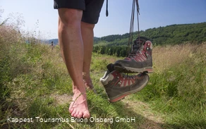 Barfuss gehen auf dem Kneippweg Barfuss gehen auf dem Kneippweg