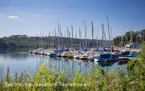 Boote am Yachtclub