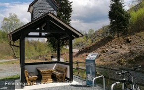 Rastplatz RuhrtalRadweg Schieferbau Nuttlar