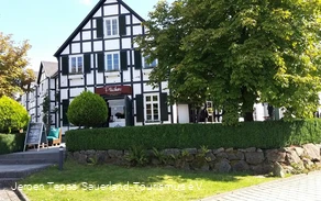 Einkehrmöglichkeit der Warsteiner Brauerei Plückers Hoff