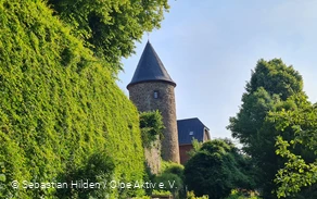 Hexenturm mit Stadtmauer an Lüttges Pörtgen