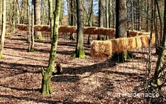 Kunstwerk Galloppierende Strohhaufen