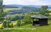 Schutzhütte mit Blick auf Welleringhausen