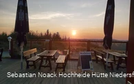 hochheidehuette-terrasse-sonnenuntergang.jpg