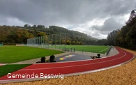 Bürgersportplatz-Bestwig-Tartanbahn (Gemeinde Bestwig).jpg