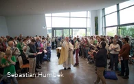Erzbischof Becker bei der Kapellensegnung St. Geor