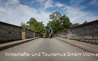 Radfahrer Kanzelbrücke am Möhnesee