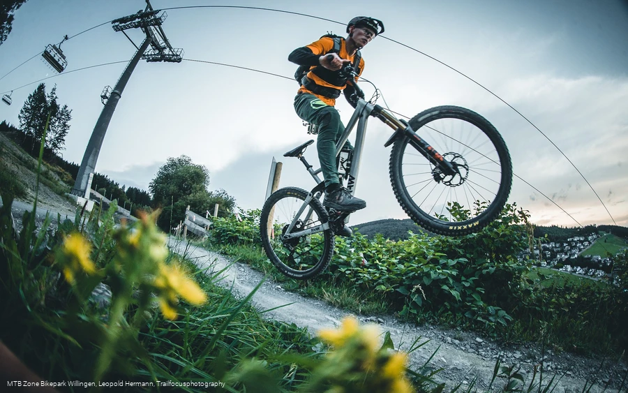 pumptrail-track-willingen-vor-k1 c) leopold-hermann-mtb-zone-bikepark-willingen.jpg