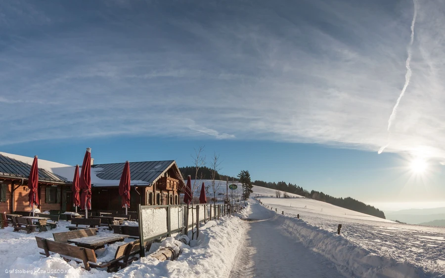 graf-stolberg-huette-winter-spektakulaerer-himmel.jpg graf-stolberg-huette-winter-spektakulaerer-himmel.jpg