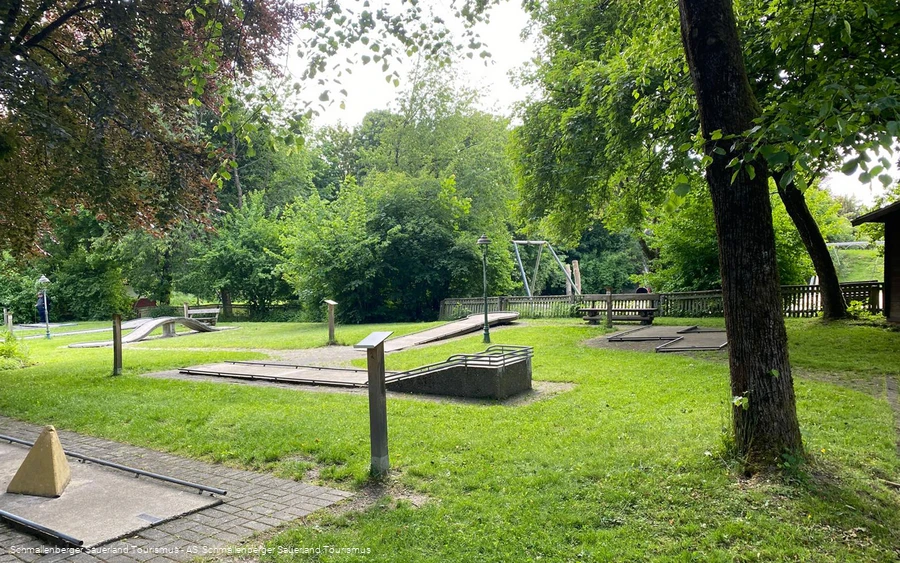 Minigolfanlage in Grafschaft