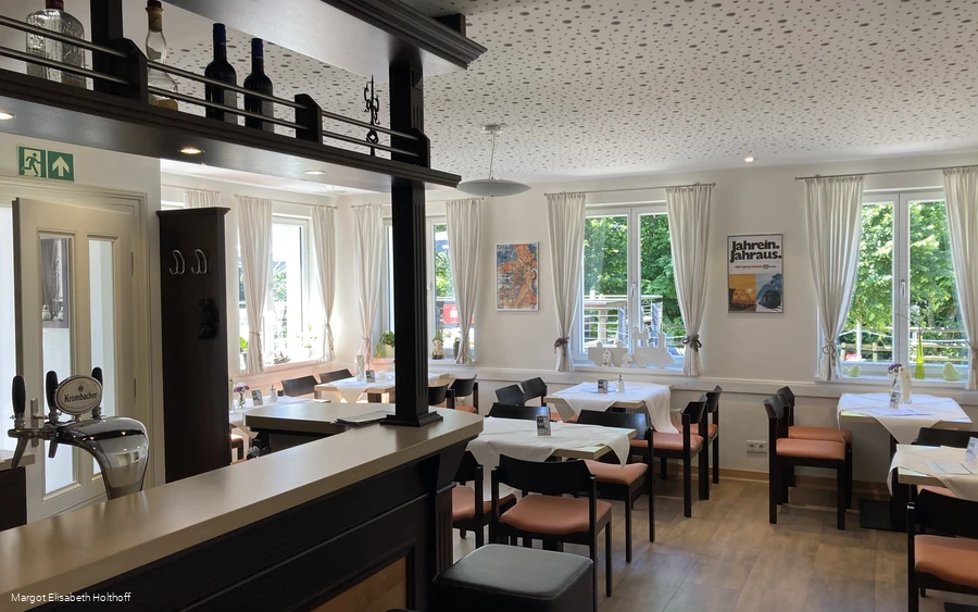 Alter Bahnhof Jausenstation 2.jpg Alter Bahnhof Jausenstation 2.jpg