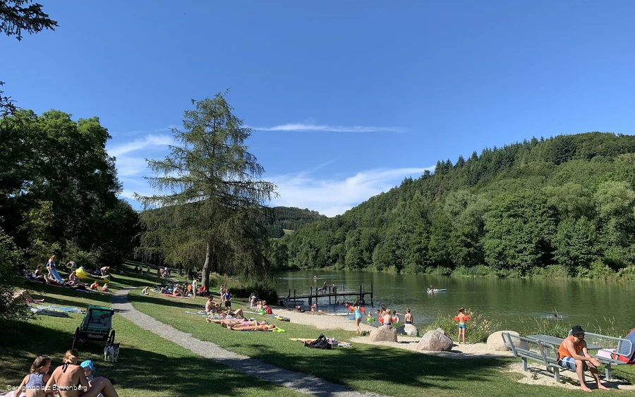 Badegäste Campingplatz Bahrenberg.jpg