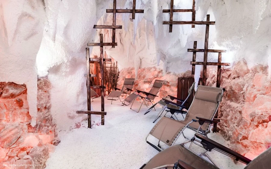 Blick in die Salzgrotte