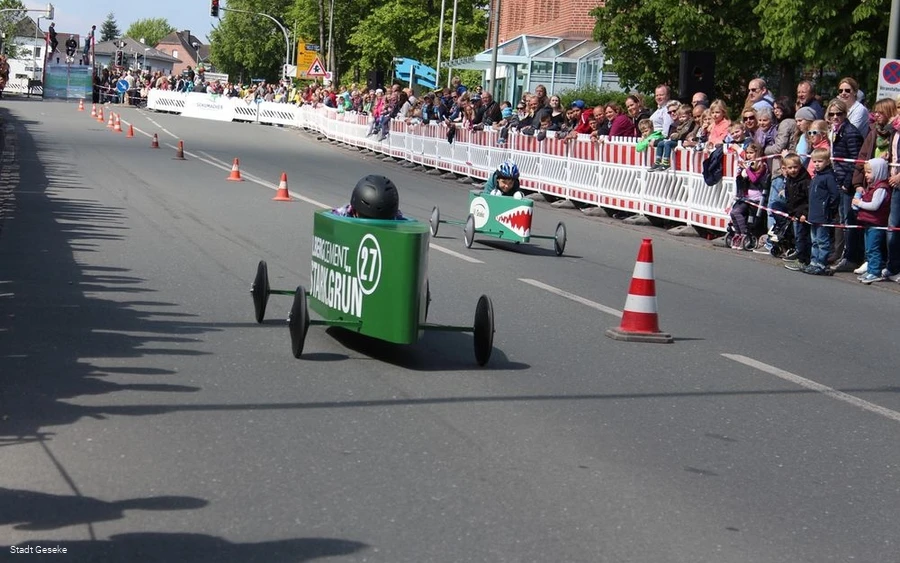 Seifenkistenrennen am Gösselkirmessonntag Seifenkistenrennen am Gösselkirmessonntag