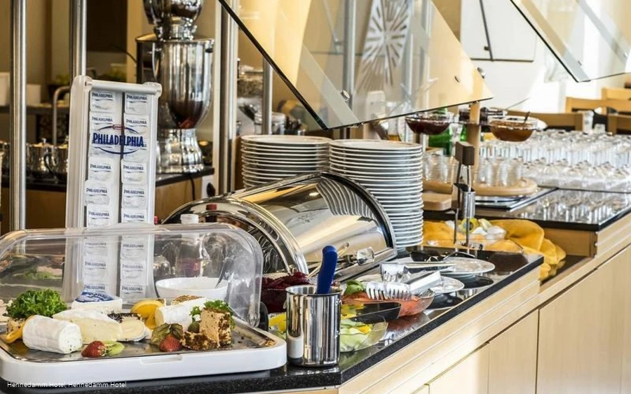 Hennedamm Hotel Frühstücksbuffet Hennedamm Hotel Frühstücksbuffet