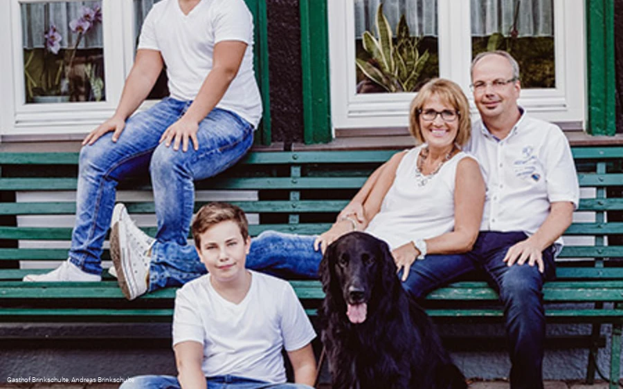 Gasthof Brinkschulte Familie.jpg Gasthof Brinkschulte Familie.jpg
