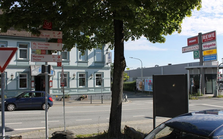 12 Amtsgebäude aus Galmeistr kommend.JPG