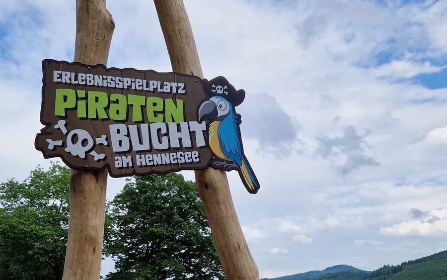 Logo Piratenbucht Hennesee