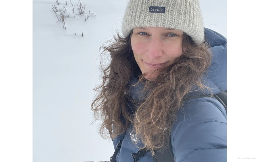 Eine niederländische Bloggerin beim Wintersport im Sauerland