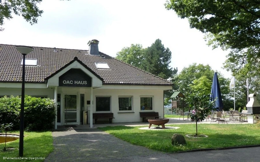 Clubhaus.jpg Clubhaus.jpg