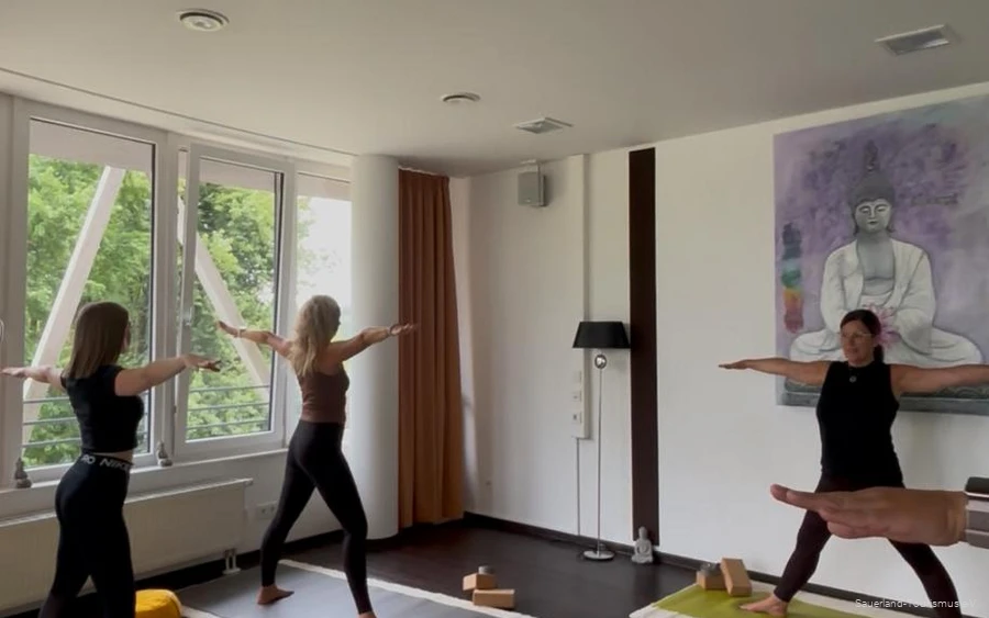 Yoga im Oversum