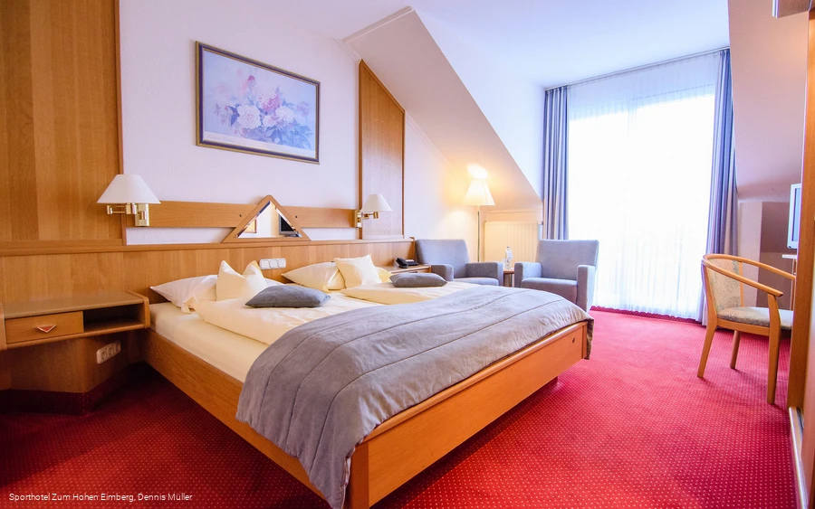 zimmer-sporthotel-zum-hohen-eimberg.jpg