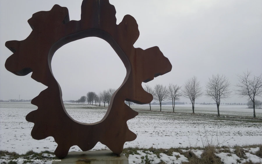 Wegmarke Kontur Schnee.jpg