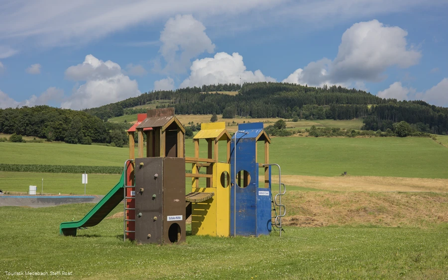 Spielanlage für Kinder am Fitnesspark Ebenau Referinghausen