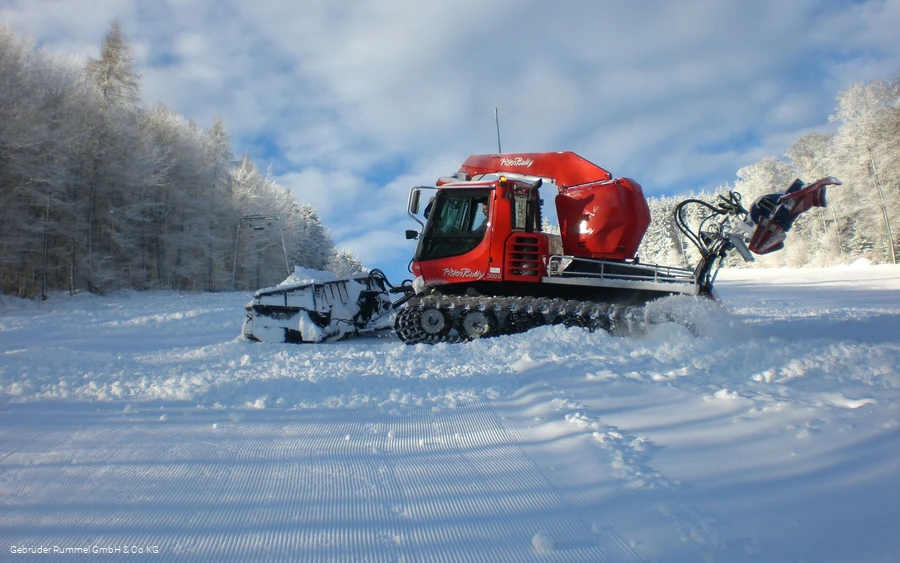 pistenwalze-sonnenlift-willingen.jpg