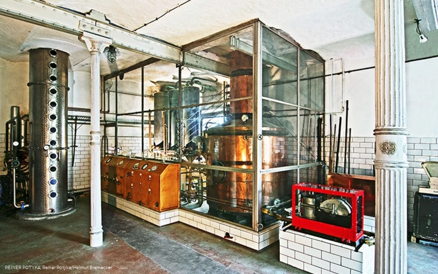 Innenansicht Historische Brennerei
